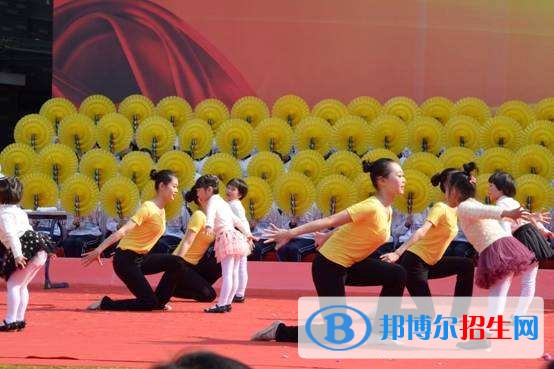 雅安女生上中專(zhuān)學(xué)校學(xué)什么好