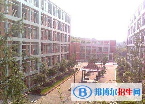 自貢初中畢業(yè)讀中專學(xué)校