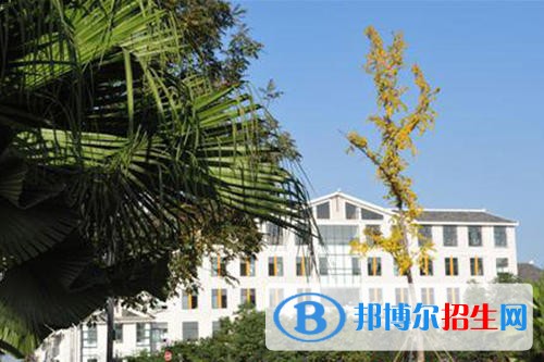 德陽女生讀什么中專學校好