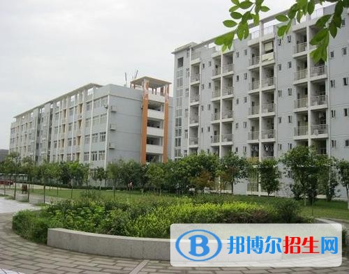 德陽高中轉中專學校