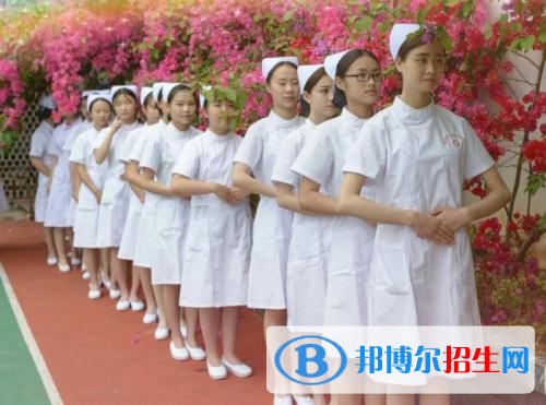 重慶讀中專學校多少錢