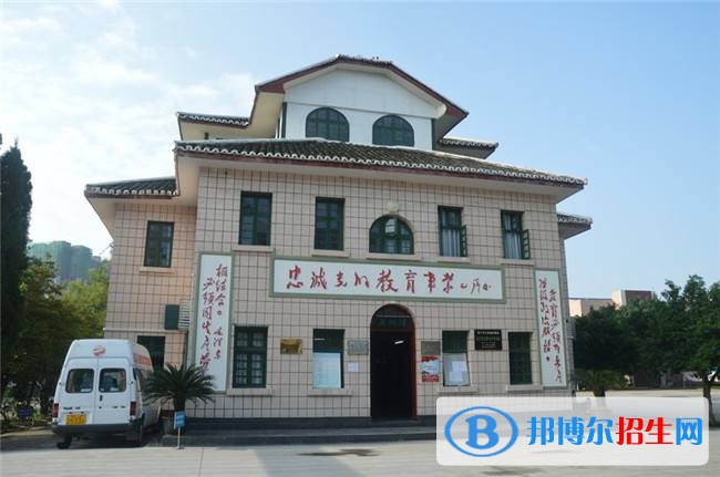 遂寧讀中專學校要初中畢業(yè)證嗎