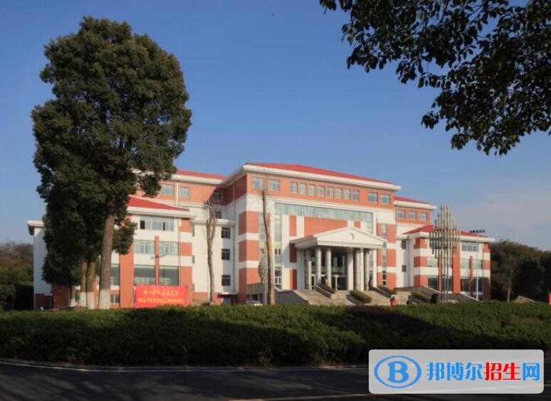 無錫讀中專學校需要什么
