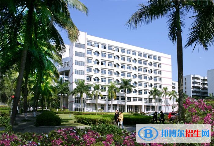渭南讀中專學(xué)校多少錢(qián)