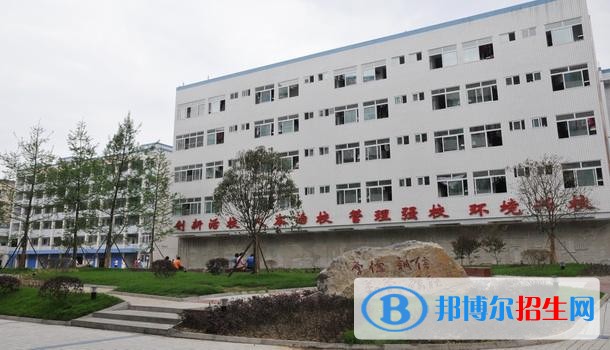 石家莊中專學校學什么