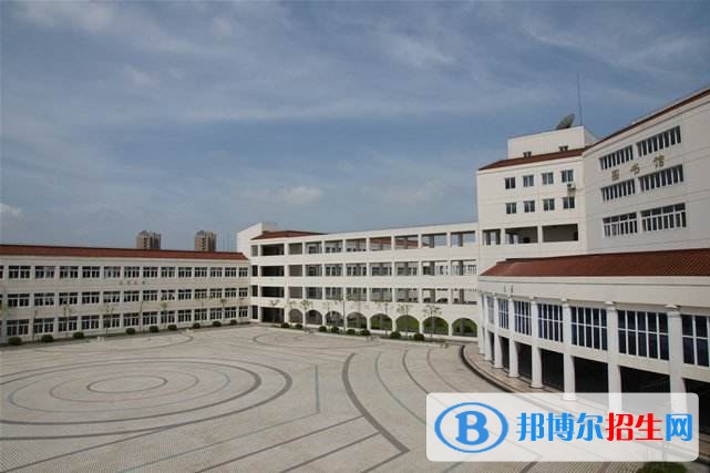 白銀中專學(xué)?？梢钥即髮W(xué)嗎
