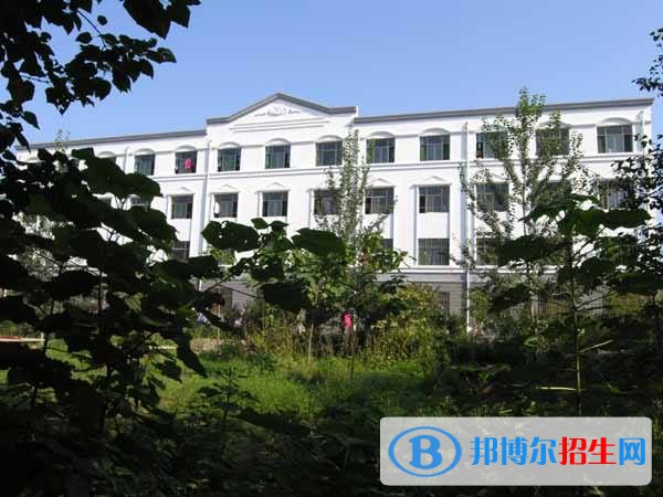 無極縣野風美術中學招生辦聯(lián)系電話