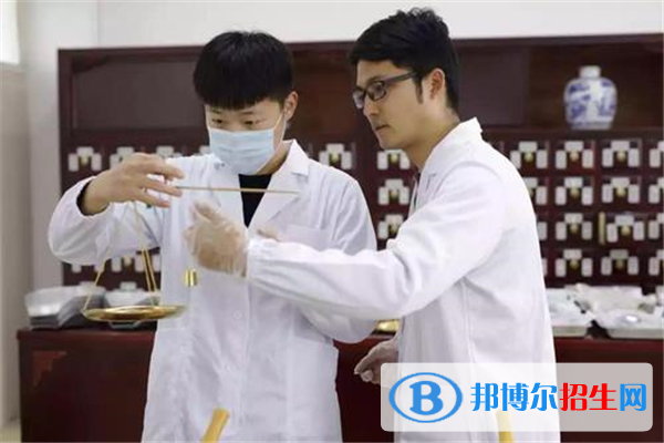 成都市中醫(yī)中職學校的排名