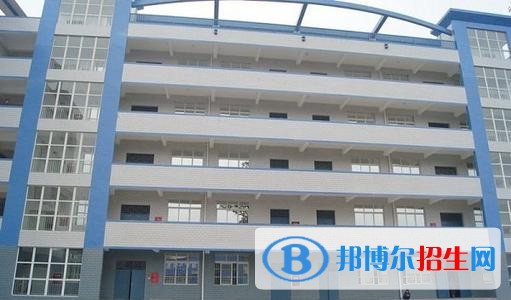 重慶市萬州第一職業(yè)高級中學(xué)專業(yè)設(shè)置，辦學(xué)優(yōu)勢