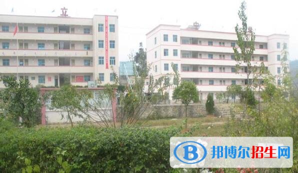 貞豐三立中學(xué)2020年招生辦聯(lián)系電話(huà)