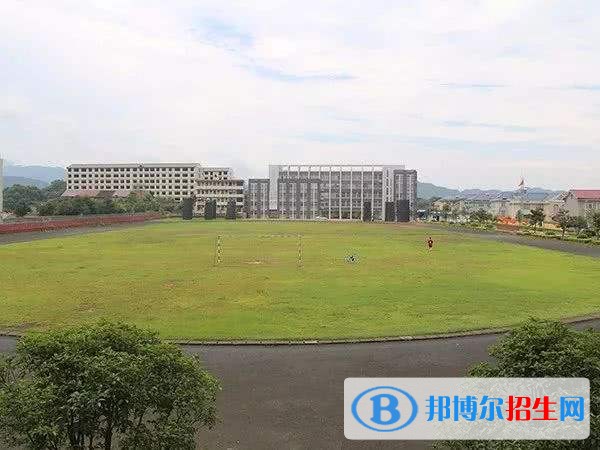 靖州苗族侗族自治縣職業(yè)中等專(zhuān)業(yè)學(xué)校3