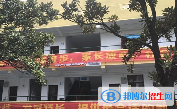 長(zhǎng)沙中專與?？频膮^(qū)別
