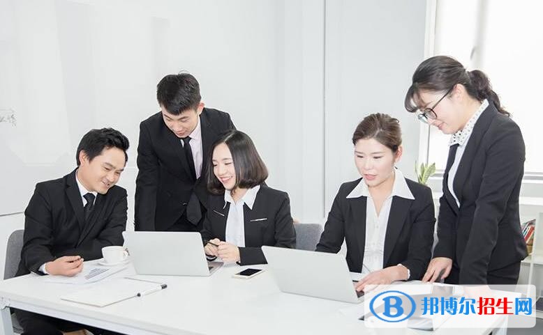 長(zhǎng)沙女生上中專學(xué)校學(xué)什么專業(yè)好