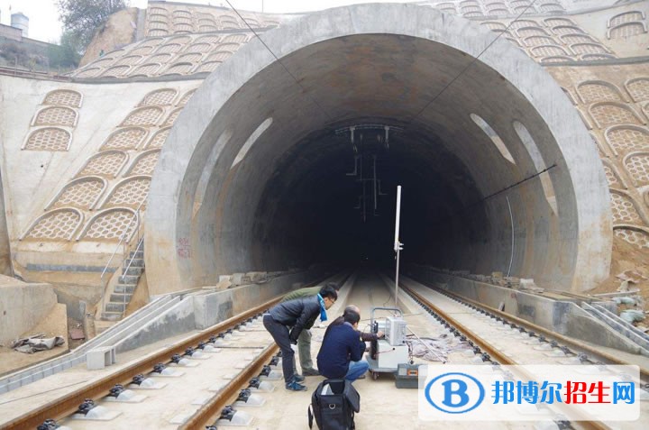 陜西鐵路學校專業(yè)學什么
