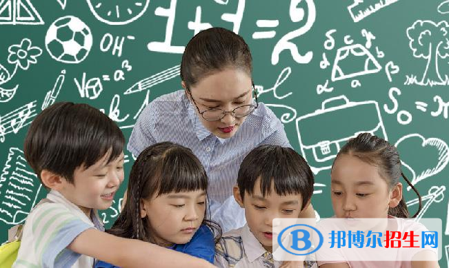 去讀幼師學校學什么對以后好一點