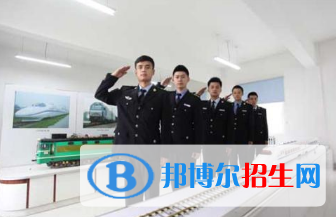 四川男生初中畢業(yè)上鐵路學校