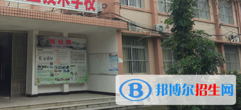 南寧工貿(mào)職業(yè)技術(shù)學(xué)校2020年報(bào)名條件、招生要求、招生對(duì)象 