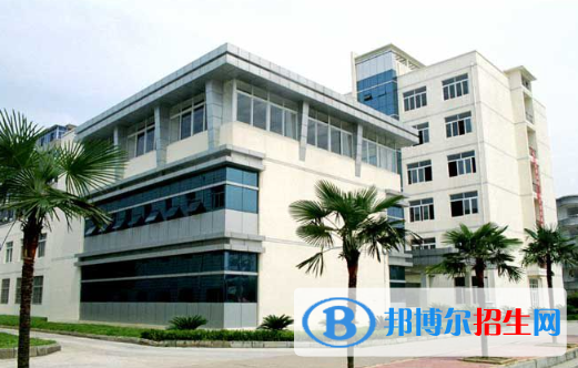 江西化學工業(yè)技工學校怎么樣、好不好