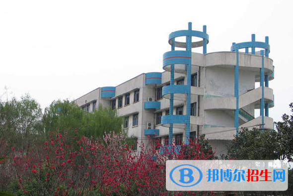 武漢第二高級技工學校2020年招生辦聯(lián)系電話