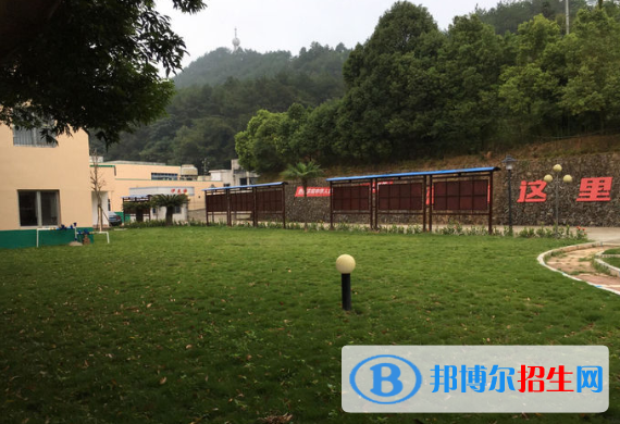 安遠(yuǎn)應(yīng)用職業(yè)技術(shù)學(xué)校怎么樣、好不好