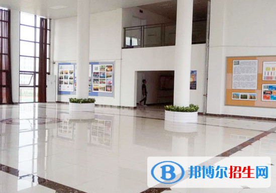 江西泛美藝術中等專業(yè)學校2020年招生辦聯系電話