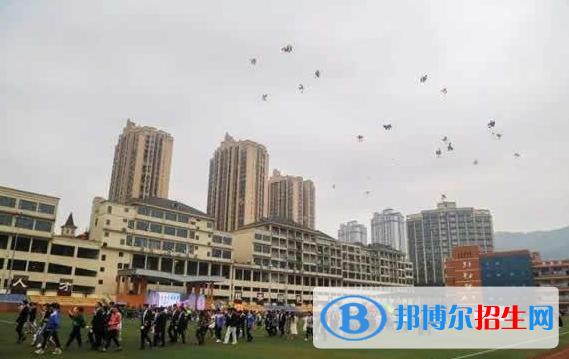 重慶萬盛職教中心2020年報名條件、招生要求、招生對象