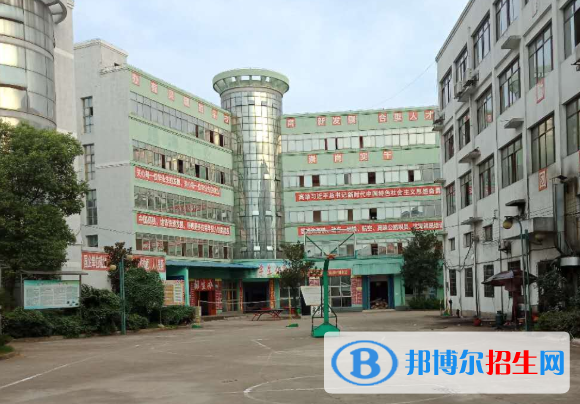 吉安應(yīng)用工程學(xué)校2020年報名條件、招生要求、招生對象