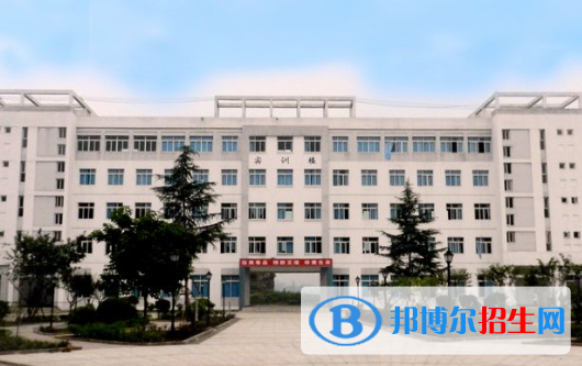 重慶墊江縣第一職業(yè)中學校2020年招生辦聯(lián)系電話