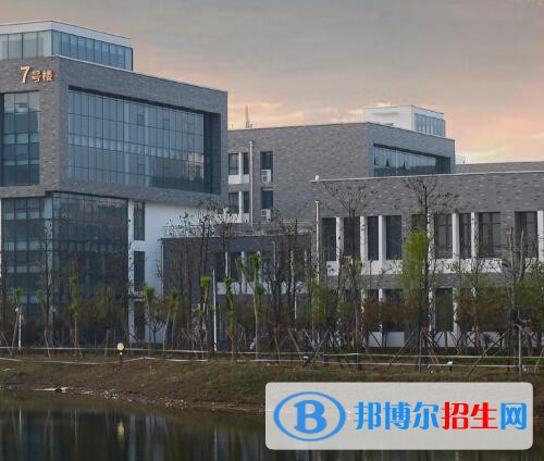 鄭州信息技術(shù)學(xué)校2021年報(bào)名條件、招生對(duì)象