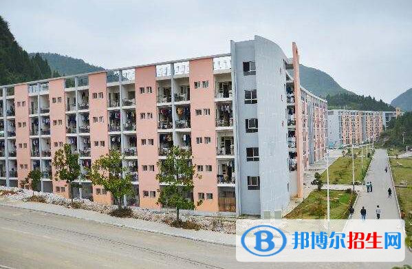 銅仁技工學(xué)校2020年招生辦聯(lián)系電話(huà)