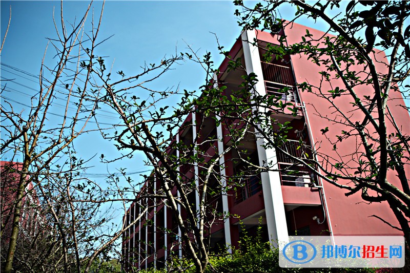成都2020年400分能上鐵路學校嗎