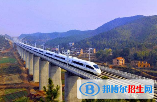 南寧2020年男生讀什么鐵路學校好