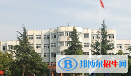 河南南陽(yáng)宛西中等專業(yè)學(xué)校2021年報(bào)名條件、招生要求、招生對(duì)象