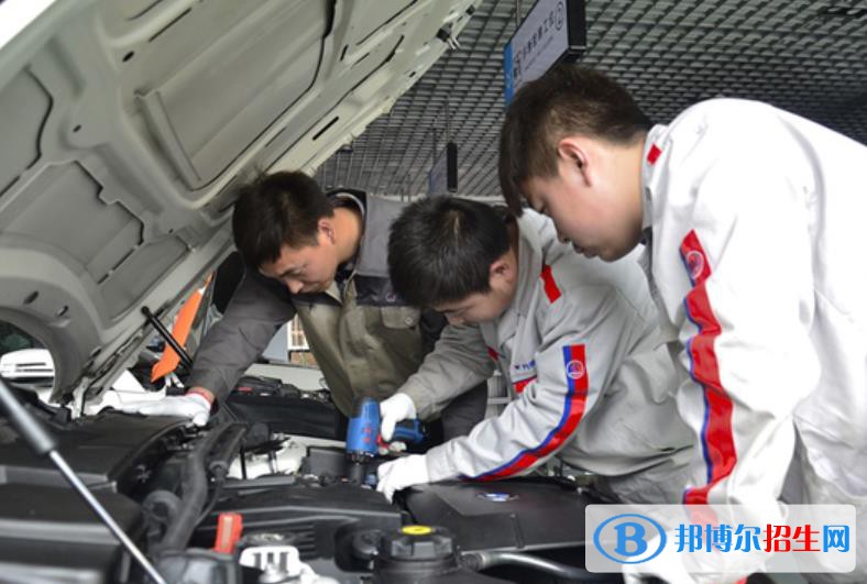 廣州2020年適合女生的汽修學校