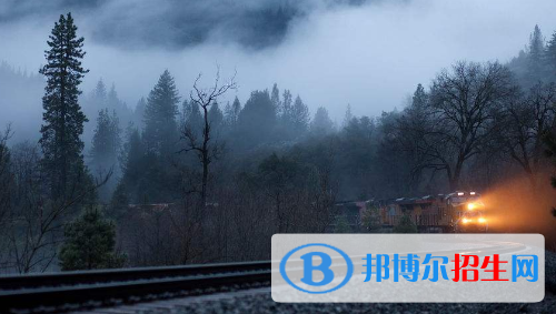 貴陽2020年男生初中畢業(yè)上鐵路學校
