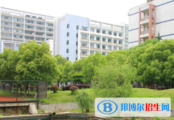 長江職業(yè)學院7