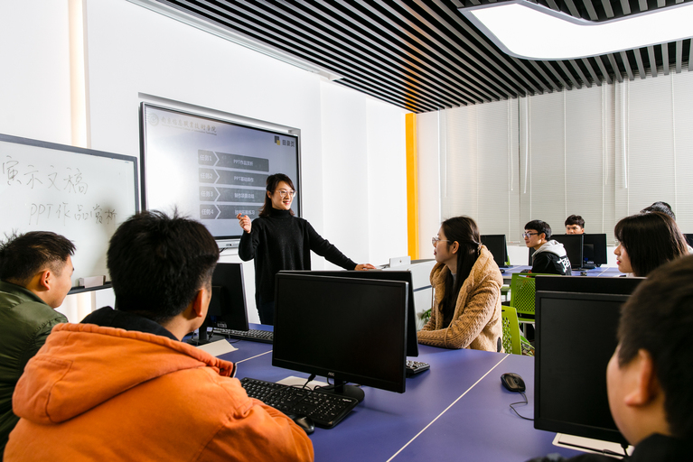 南京信息職業(yè)技術(shù)學(xué)院2020年招生辦聯(lián)系電話(huà)