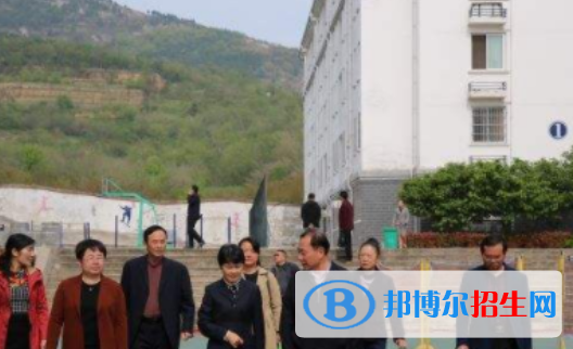 安徽懷遠(yuǎn)師范學(xué)校2020年報(bào)名條件、招生要求、招生對象