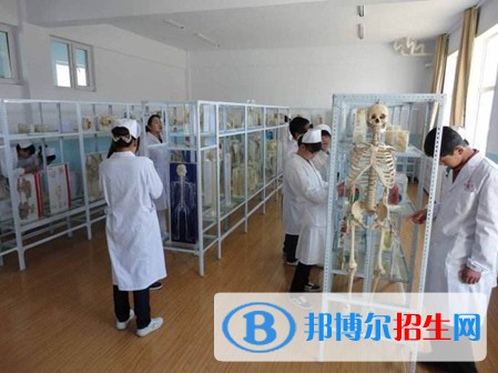 四川2021年男生上衛(wèi)校學(xué)什么專(zhuān)業(yè)好