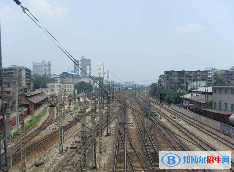 陜西2021年讀鐵路學?？梢钥即髮W嗎