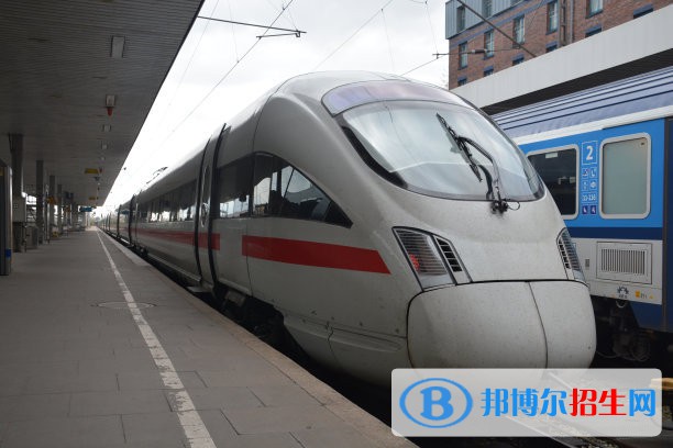重慶2021年軌道交通學校有什么專業(yè)適合女生