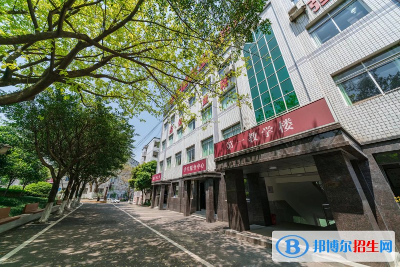 重慶2022年有哪些有護理學(xué)校的大專院校