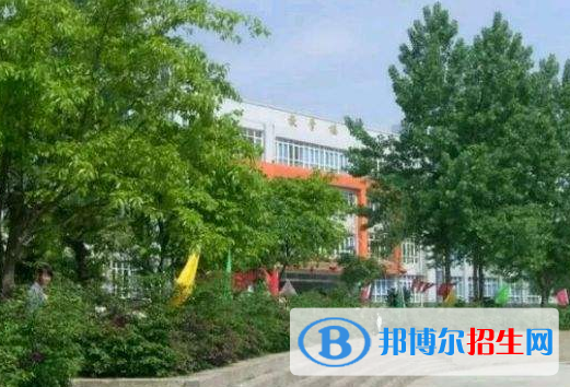 成都2021年上中專學校要分數(shù)嗎