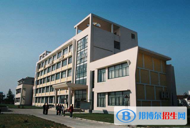 重慶2022年初中生報(bào)什么護(hù)理學(xué)校最好