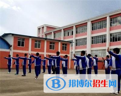 迪慶州民族中等專業(yè)學(xué)校2021年學(xué)費、收費多少