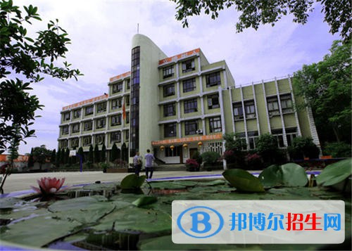 內(nèi)江求是職業(yè)技術(shù)學(xué)校2021年學(xué)費(fèi)、收費(fèi)多少