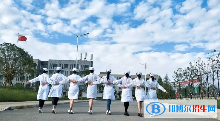 昭通衛(wèi)生學校2021年報名條件、招生要求、招生對象