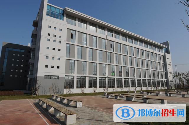 煙臺二輕工業(yè)學校2021年有哪些專業(yè)