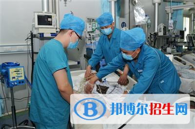 重慶2022年讀護(hù)理學(xué)校可以考大學(xué)嗎