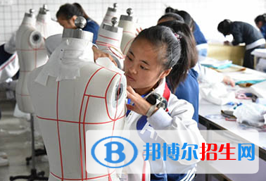 甘肅2021年女生讀中專學校學什么好